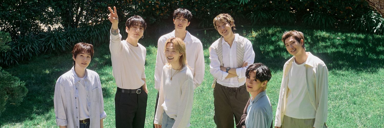yakult ⁷'s banner