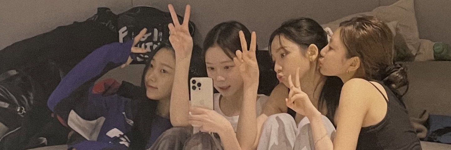 플레's banner