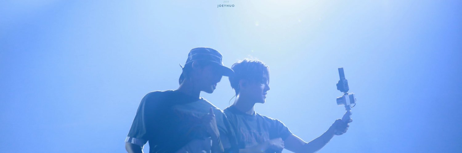 𝓛𝓲𝔃𝔃 ٜ ꙳'s banner