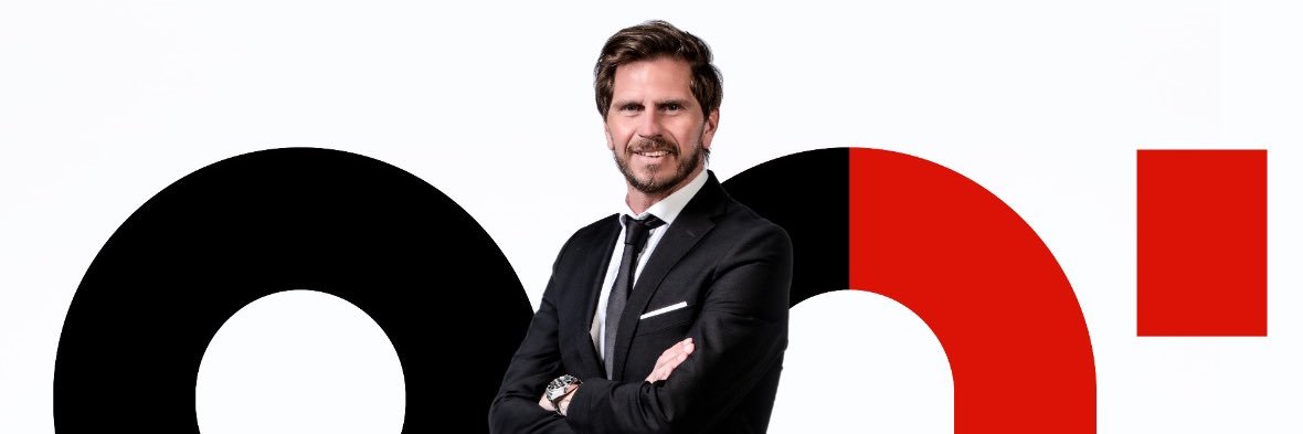 Sebastián Vignolo's banner
