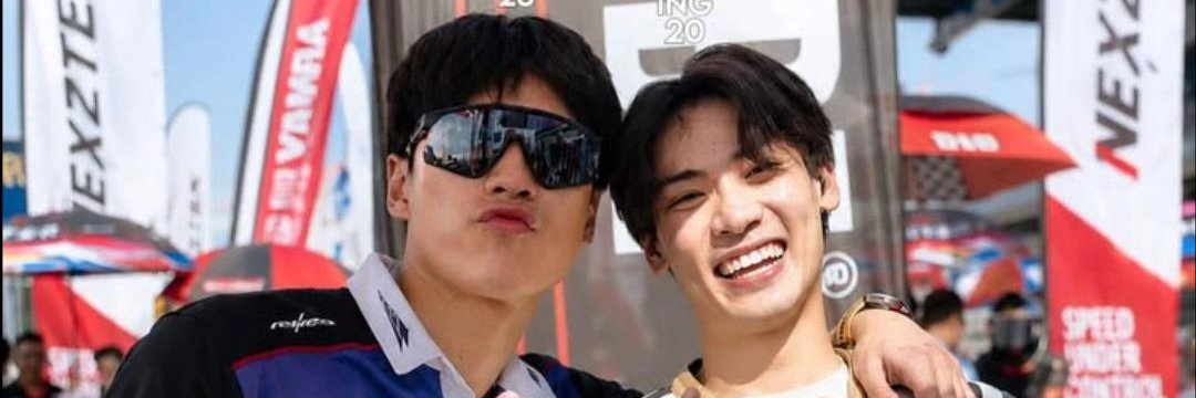MOJK °`~☆ ⁷`~ OHMING🧡💙~⊙⊝⊜ ~ 🦈🎸🍓's banner