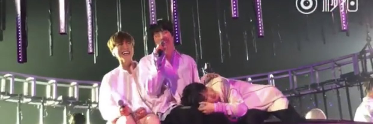ju 🌸's banner