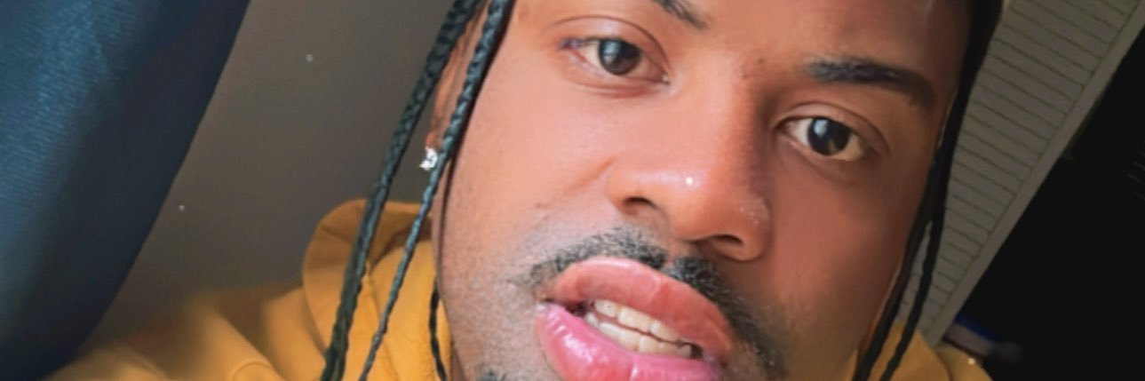 Golden.B0y's banner