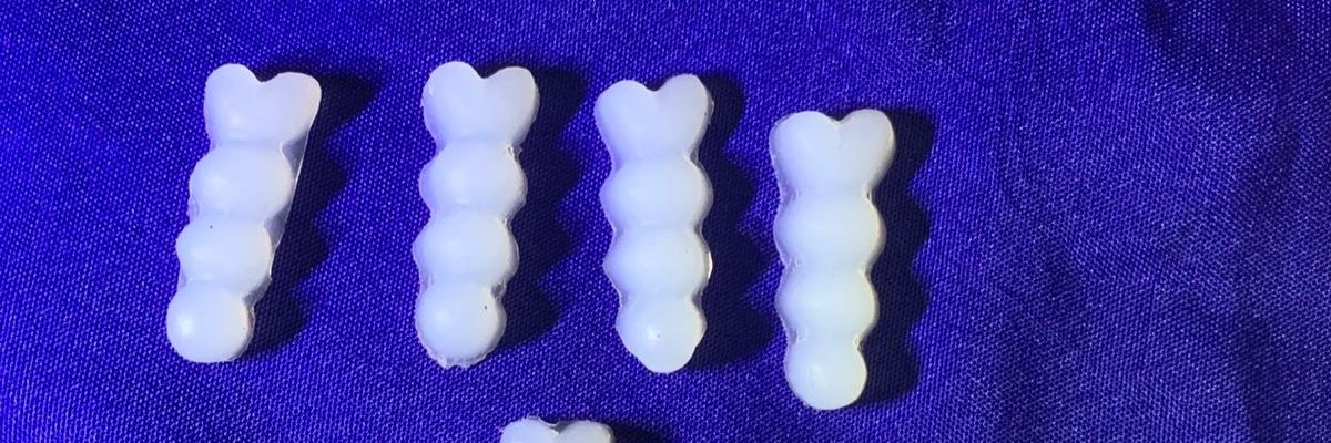 Perlas chinas cali o pearling's banner