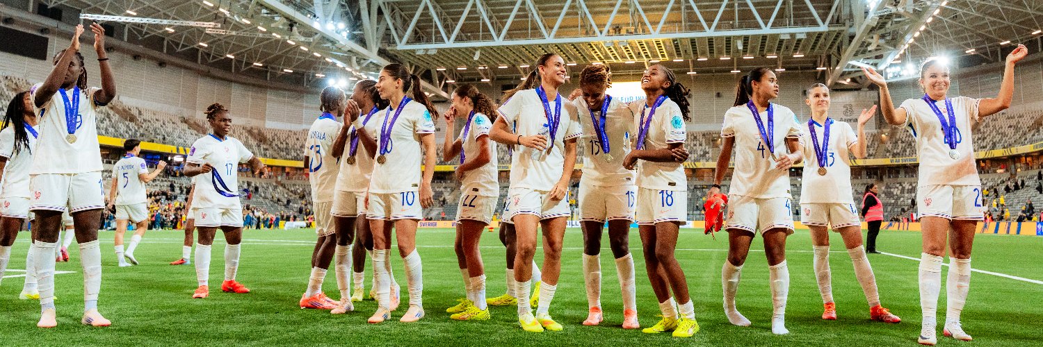 Equipe de France Féminine's banner