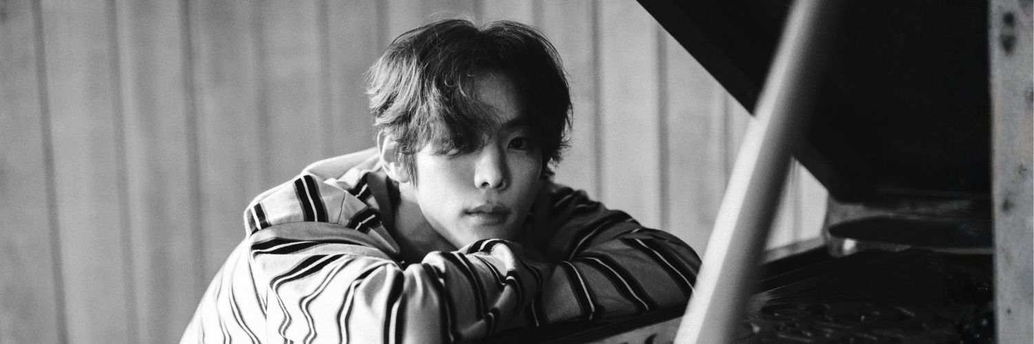 윤서빈 Yoon Seobin's banner