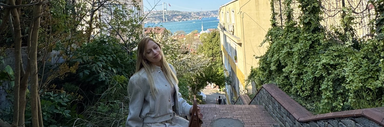 NEHİR🍓's banner