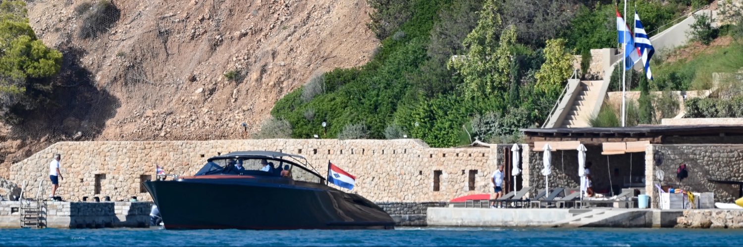 De Vakantiekoning 🏝️ 🚤 🍸✈️ 🛩️'s banner