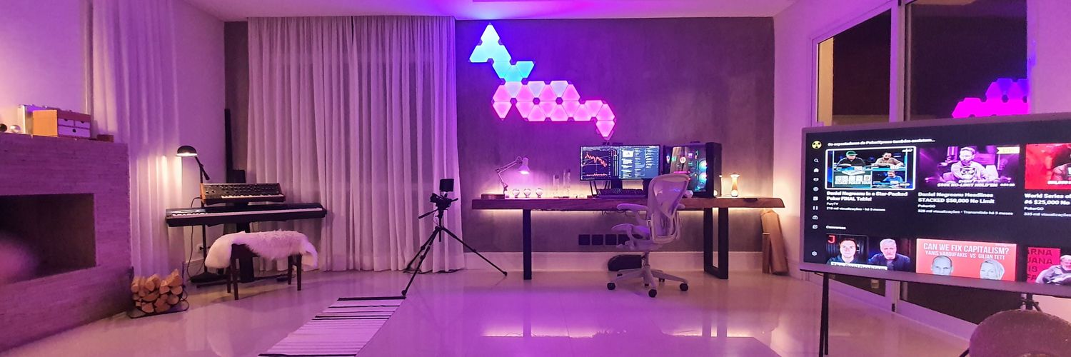 Ivy's side account's banner
