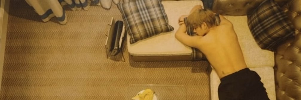 lucie BTS VIP's banner