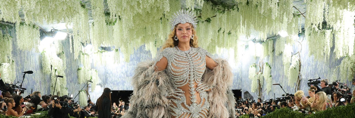 BEYONCÉ'S CATALOG's banner