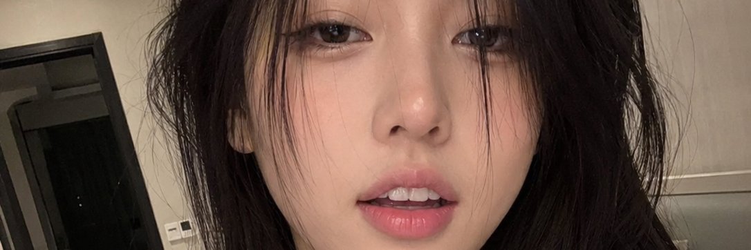 Chloe Chen 陈若曦's banner