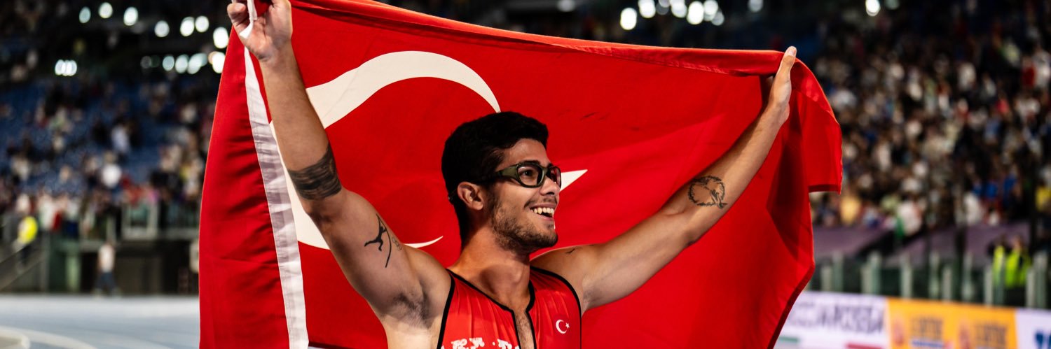 Ersu Şaşma's banner