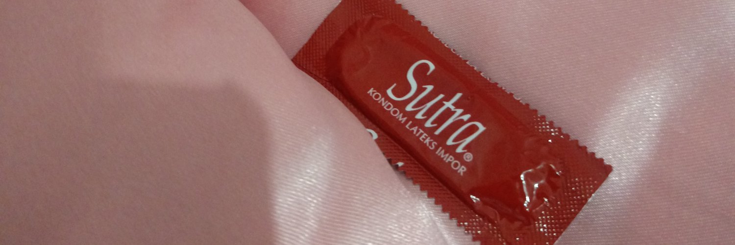 SaTin Silk PilLow Queen 👸's banner