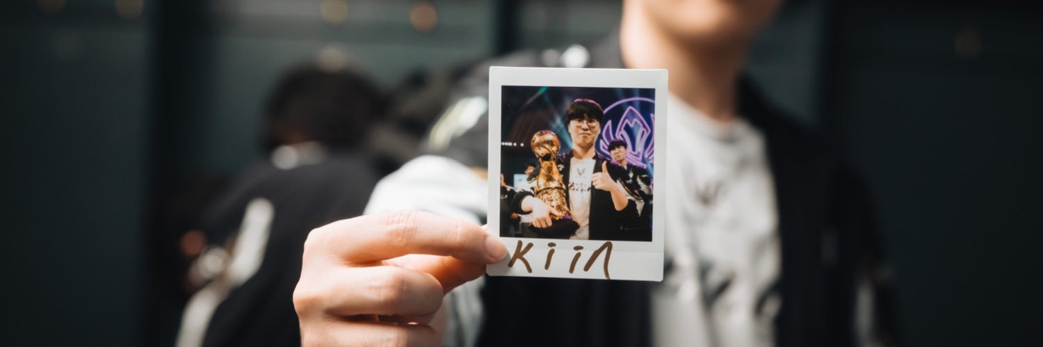 𝐷𝑜𝑔𝑔𝑦𝐹𝑖𝑛's banner
