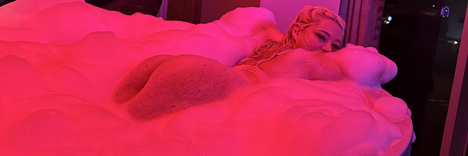 Kerly Hot🔥's banner