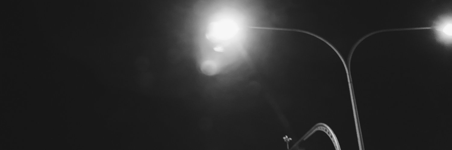 Ши́ро's banner