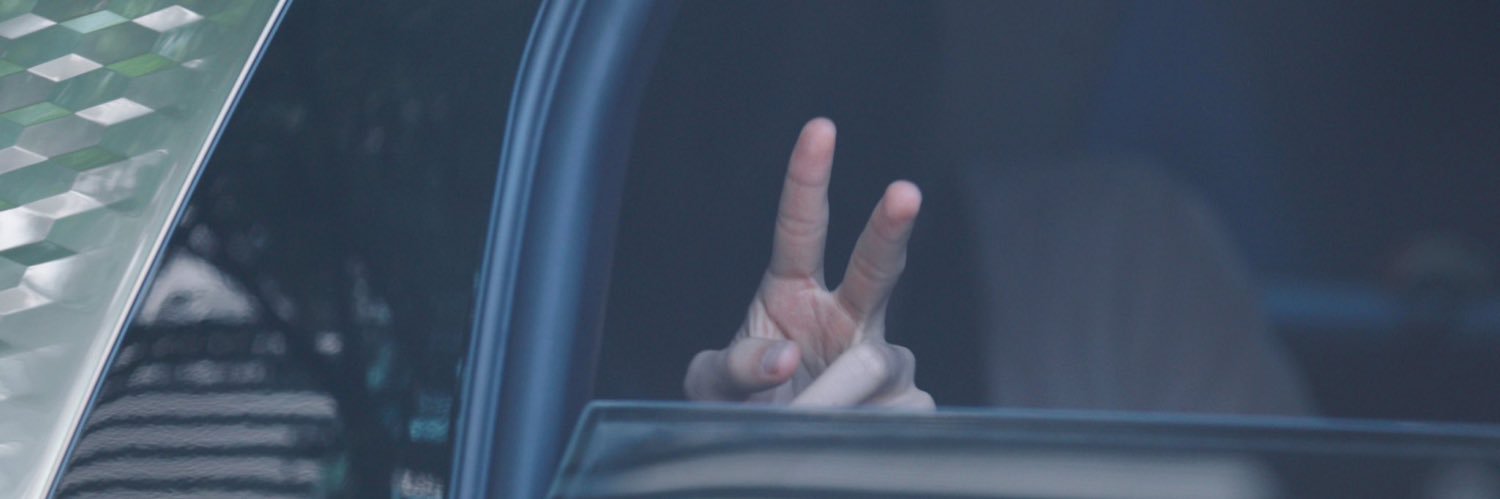 그냥••'s banner