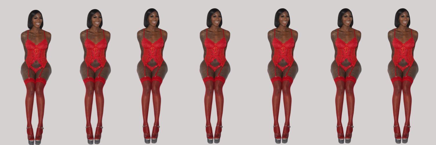 Charliana 🍄's banner