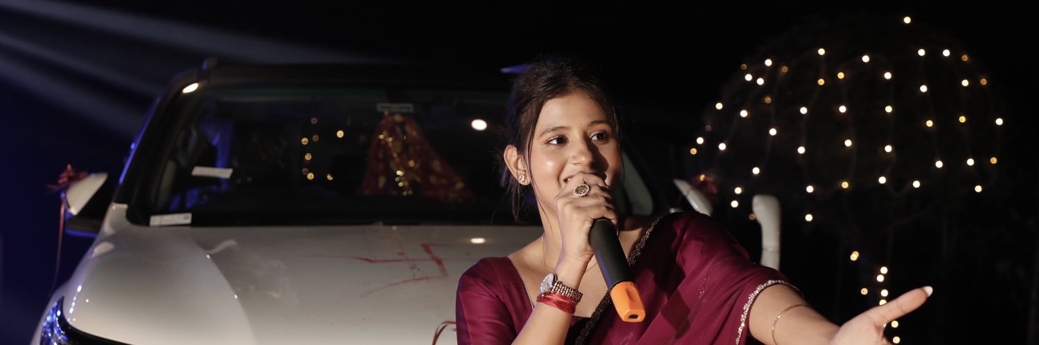 Anjali Arora🫶🏻's banner