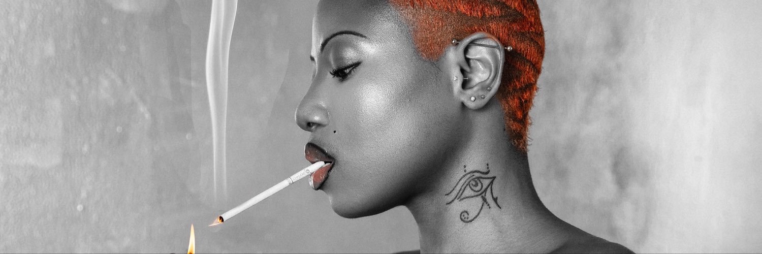 VHENÉ 🐦‍🔥's banner