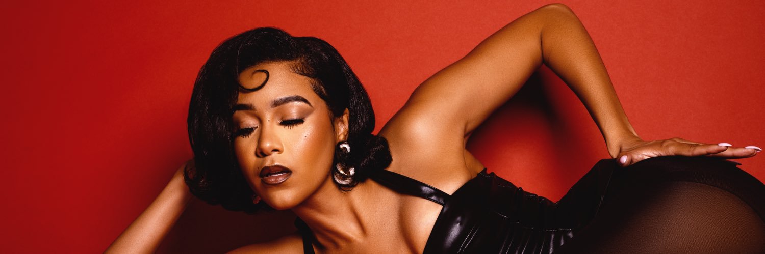London Monét's banner
