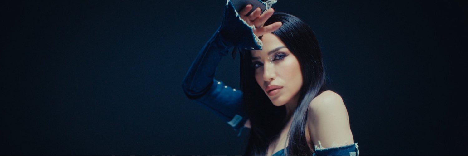 Burcu Güneş's banner
