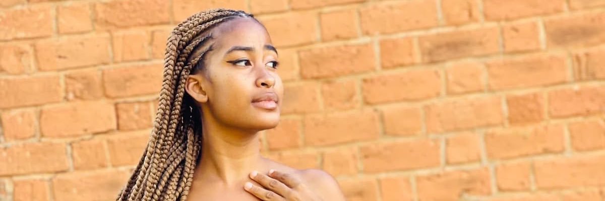 Benita 🌸's banner