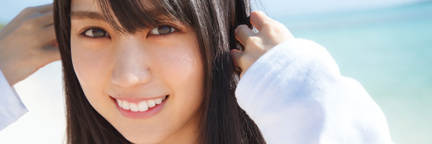 乃木坂46賀喜遥香 1st 写真集 「まっさら」好評発売中【公式】's banner