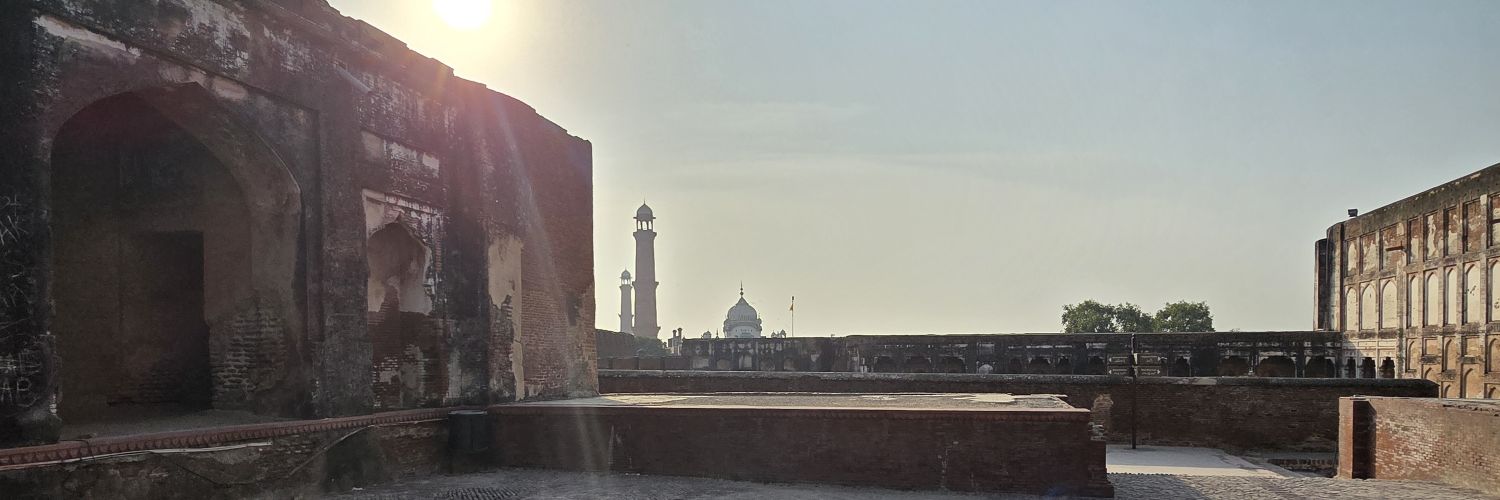 اور تلوار ٹوٹ گئی's banner