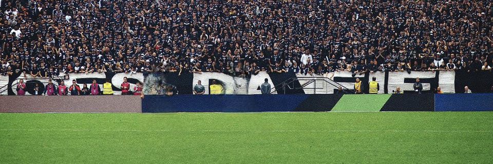 Central da Fiel's banner