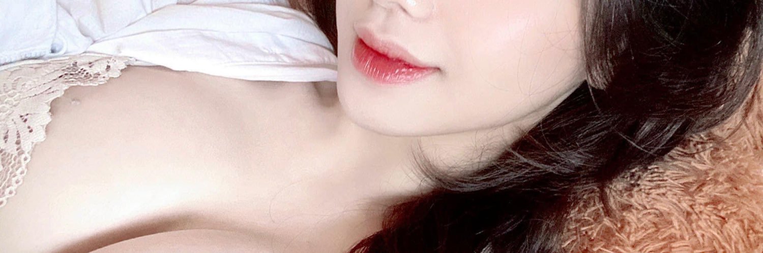 Trần Hà Linh's banner