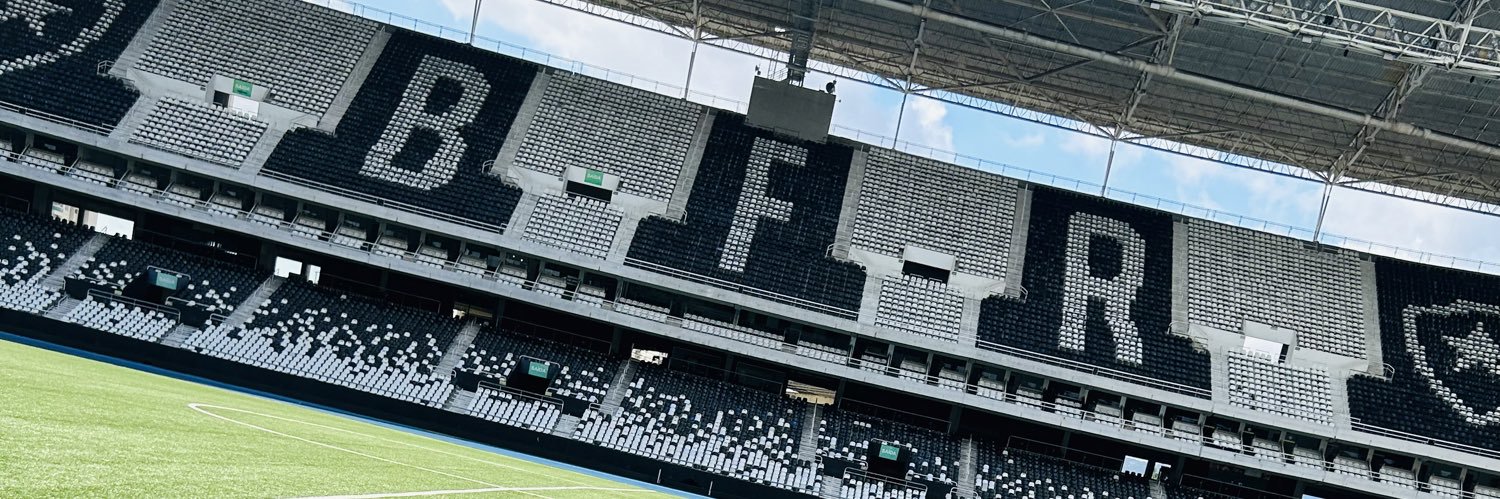 debinha 🔥's banner