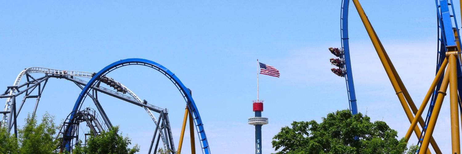 Six Flags Great America's banner