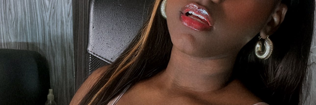 Tay Siny 🦋's banner