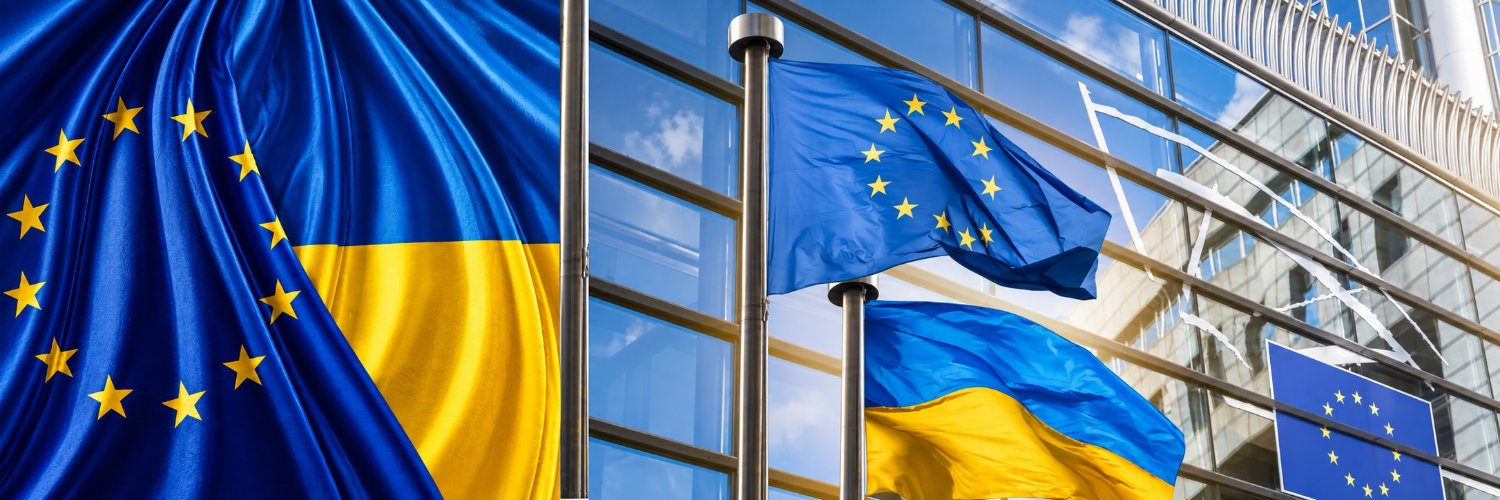 𝐀𝐧𝐧𝐚 𝐊𝐨𝐦𝐬𝐚 🇪🇺🇵🇱🇺🇦's banner