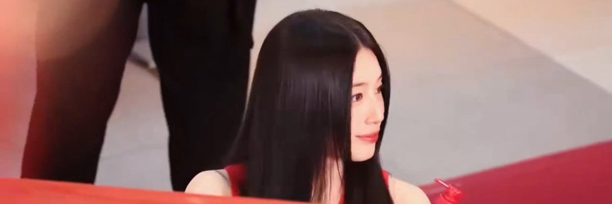 BAE SUZY¹⁰ᡣ𐭩's banner