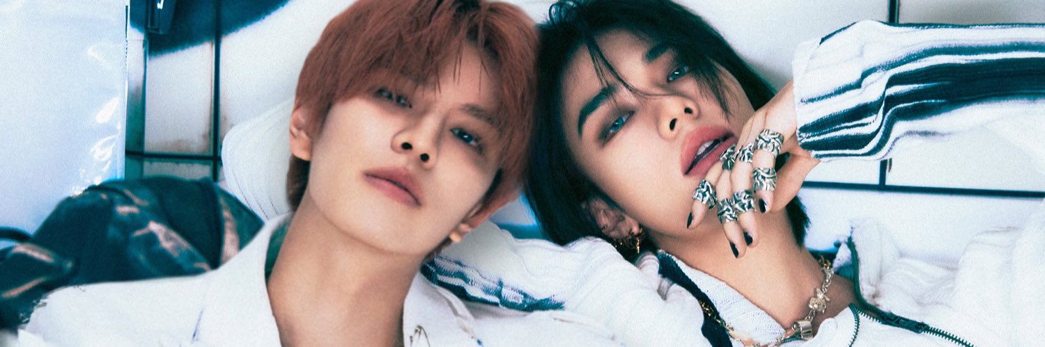 나비's banner