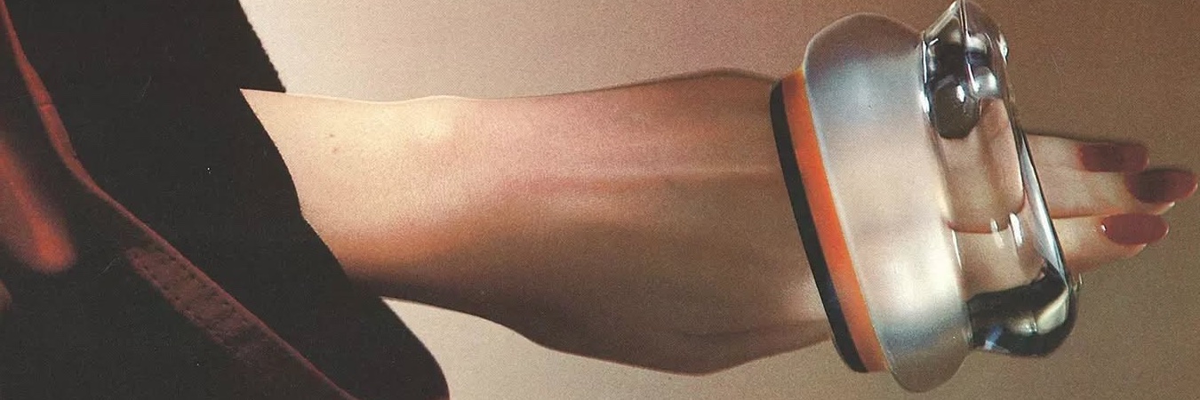 𝑱𝒖𝒍𝒊𝒂 𝑭𝒍𝒐𝒘𝒆𝒓𝒃𝒐𝒎𝒃's banner