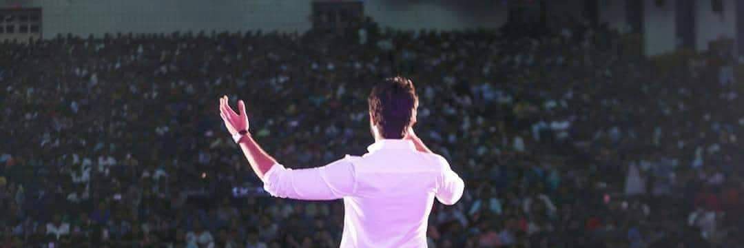 Hourly Vijay Deverakonda's banner