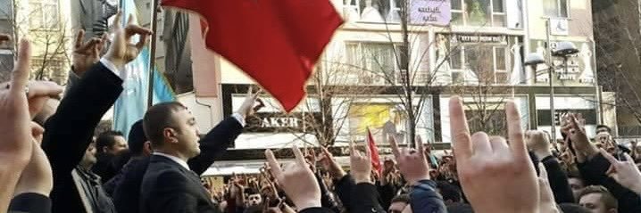 Orhan Topçu's banner