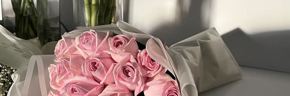 معلمة W's banner