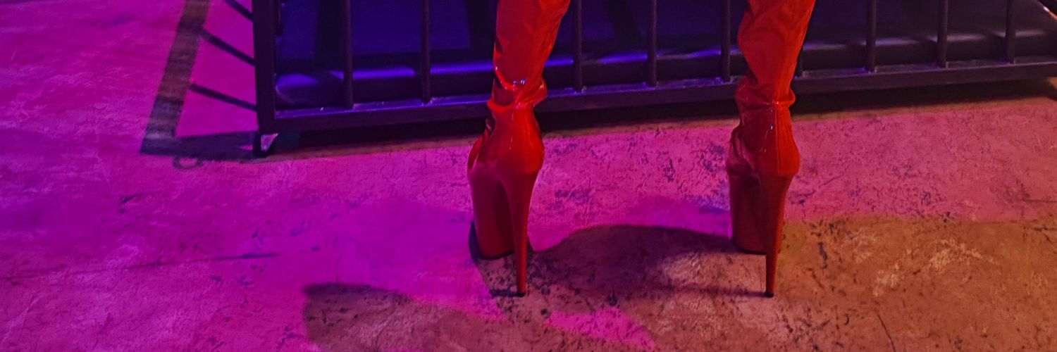 Dominatrix Tania's banner