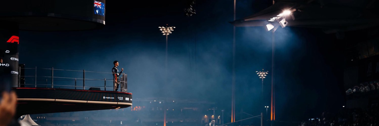 Caro ¹'s banner