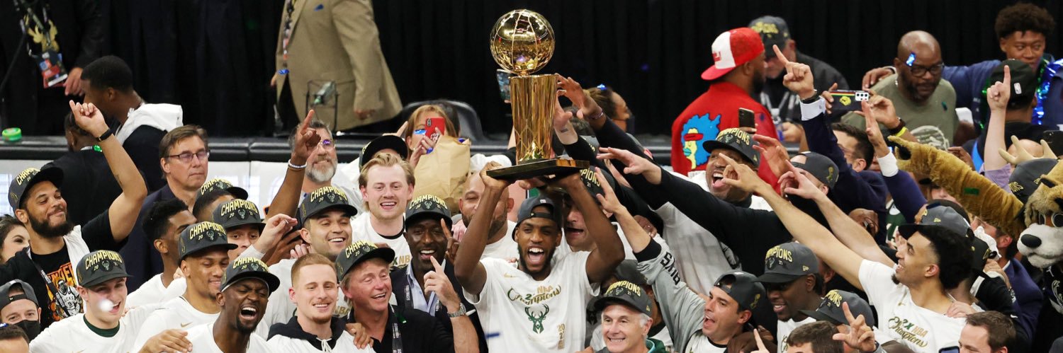 Comenta Bucks's banner