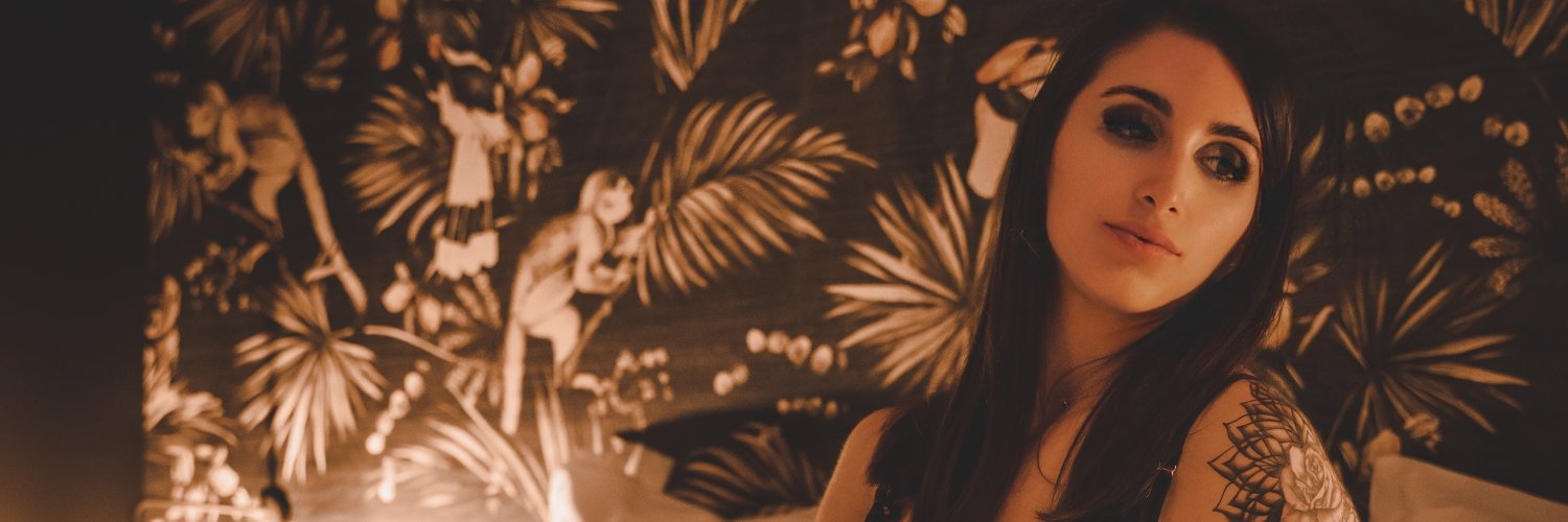 Lina Rose's banner
