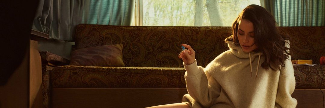 Ana de Armas posts's banner