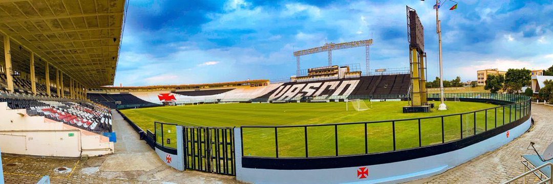 Luana Monteiro ✠'s banner