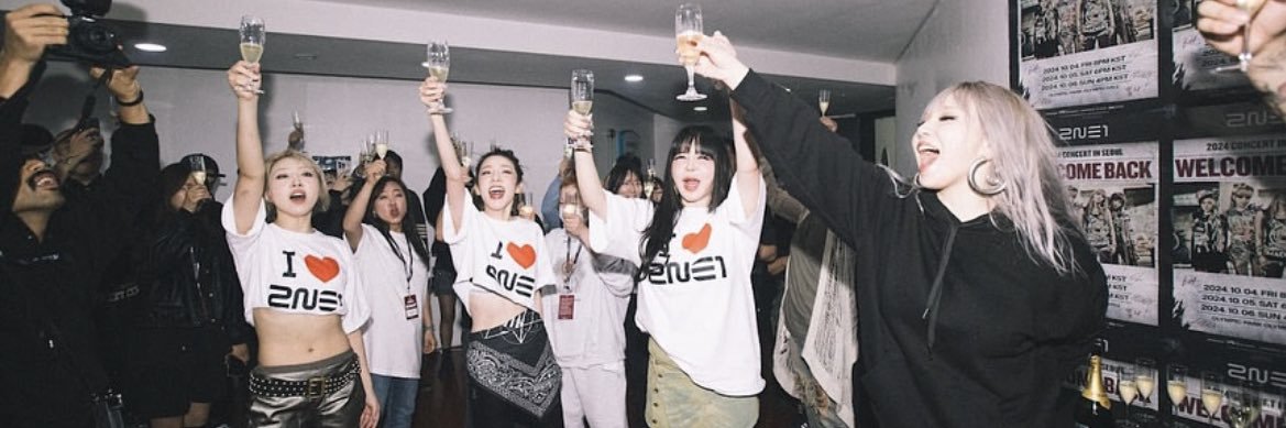 ⭒ gigi STANDS WITH PARK BOM ⭒'s banner
