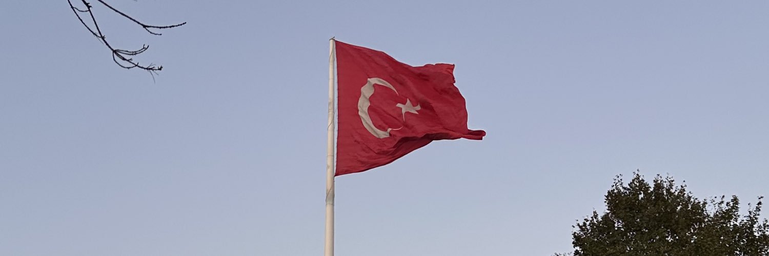 Kübra..🪄's banner